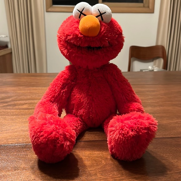 UNIQLO x KAWS - Elmo - Picture 1 of 5